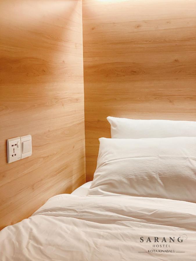 Sarang Hostel At City Centre Кота-Кинабалу Экстерьер фото