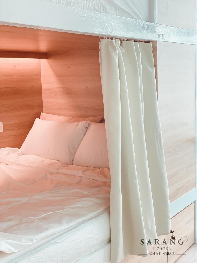 Sarang Hostel At City Centre Кота-Кинабалу Экстерьер фото